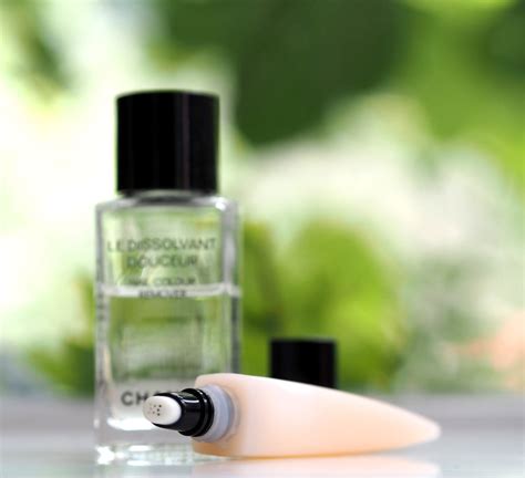 l'huile chanel review|Chanel l'huile camelia nail treatment.